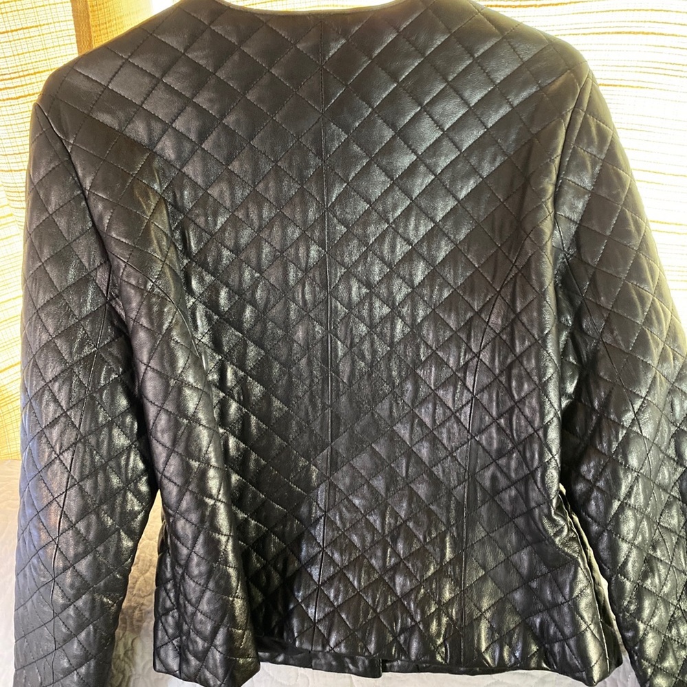 Genuine leather jacket excellent condition - Picture 2 of 4